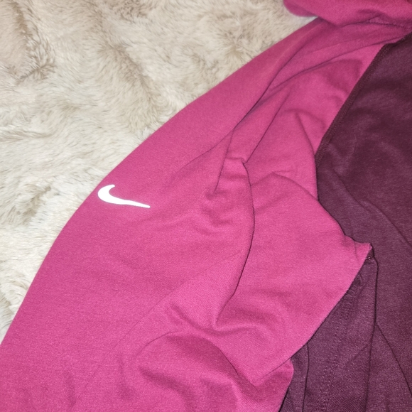 Nike Dri-FIT Running Shirt Pink & Purple [Size Medium] Athleisure Clean Girl - Picture 7 of 9